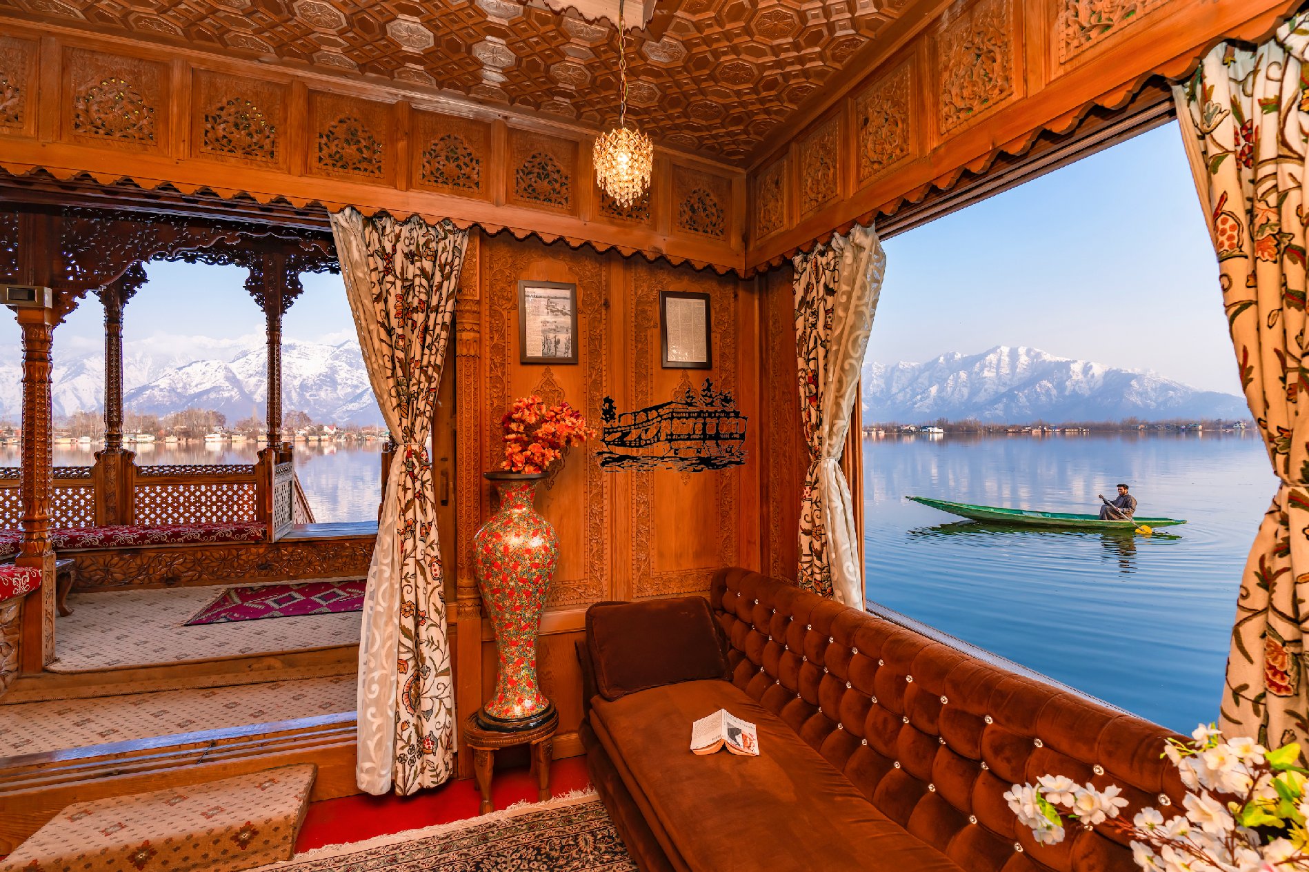 New Jacquline Heritage Houseboats - Tap to explore photos