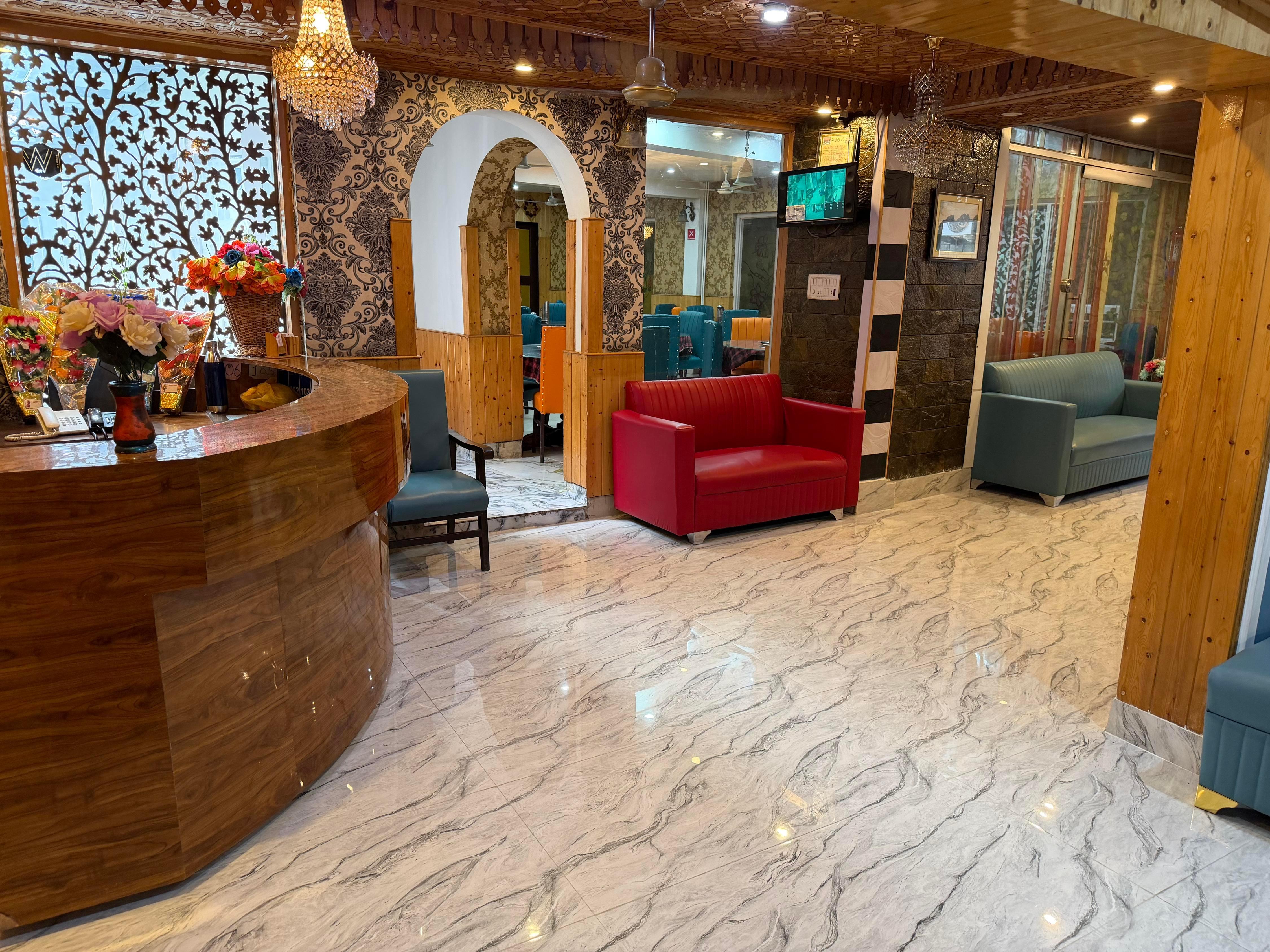 Hotel Star of Kashmir - Tap to explore photos