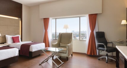 Ramada by Wyndham Chennai Egmore Room Type - 2 Twin Beds Deluxe Non-Smoking Room Ramada by Wyndham Chennai Egmore Room Type - 2 Twin Beds Deluxe Non-Smoking Room