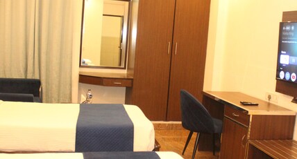 Hotel Shyama International Room Type - Deluxe Twin Room