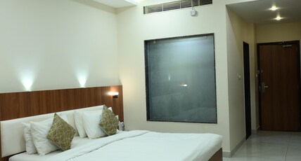 Hotel Seven sky Clarks Exotica Room Type - Grand Deluxe room with King Bed