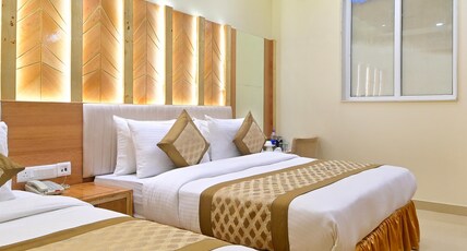 Hotel Gold Palace@3mins Walk From NDLS Rail Stn Room Type - Family Room 1 King Bed + 1 Single Bed Hotel Gold Palace@3mins Walk From NDLS Rail Stn Room Type - Family Room 1 King Bed + 1 Single Bed