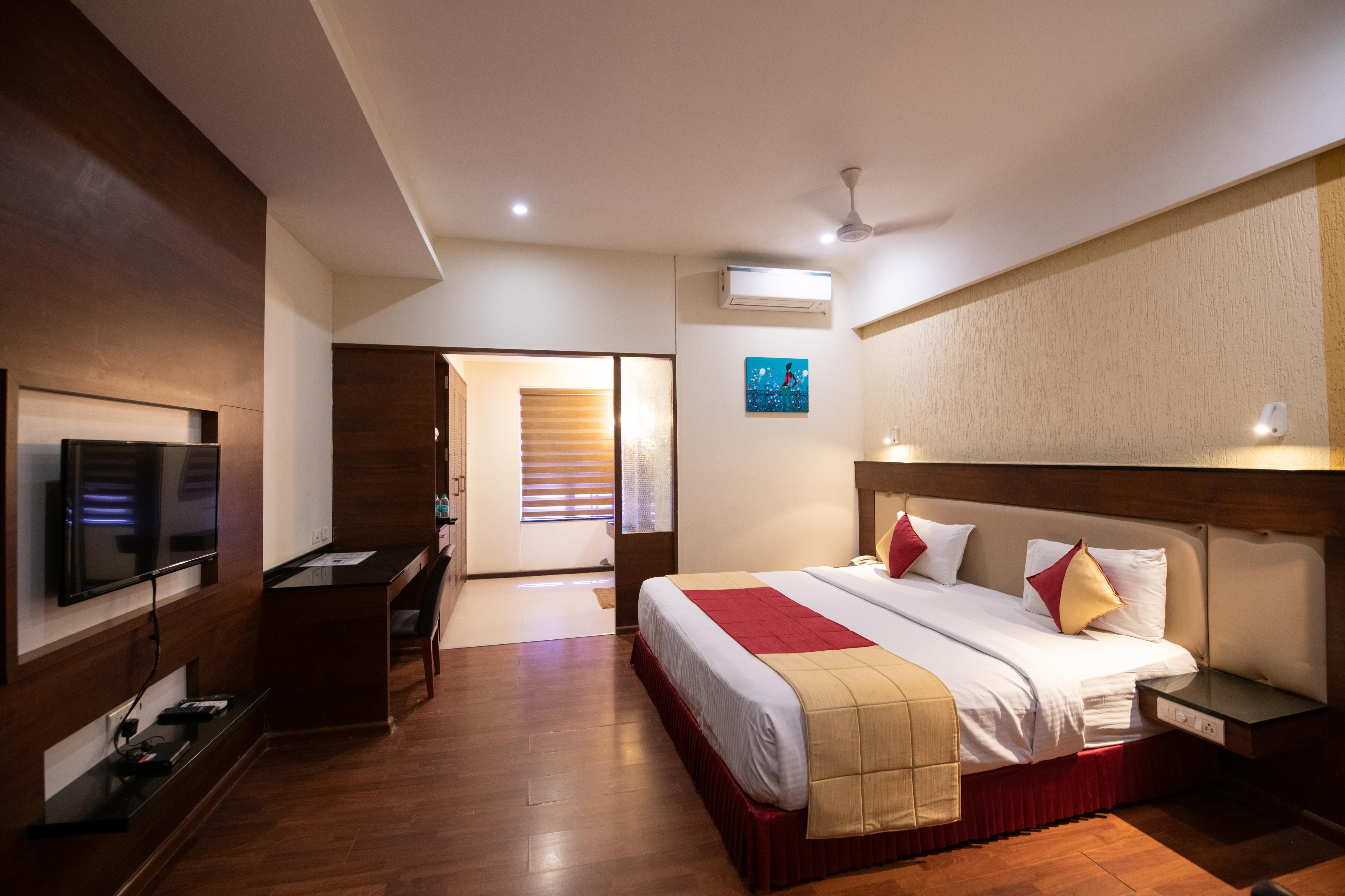 Hotel High Point - Tap to explore photos