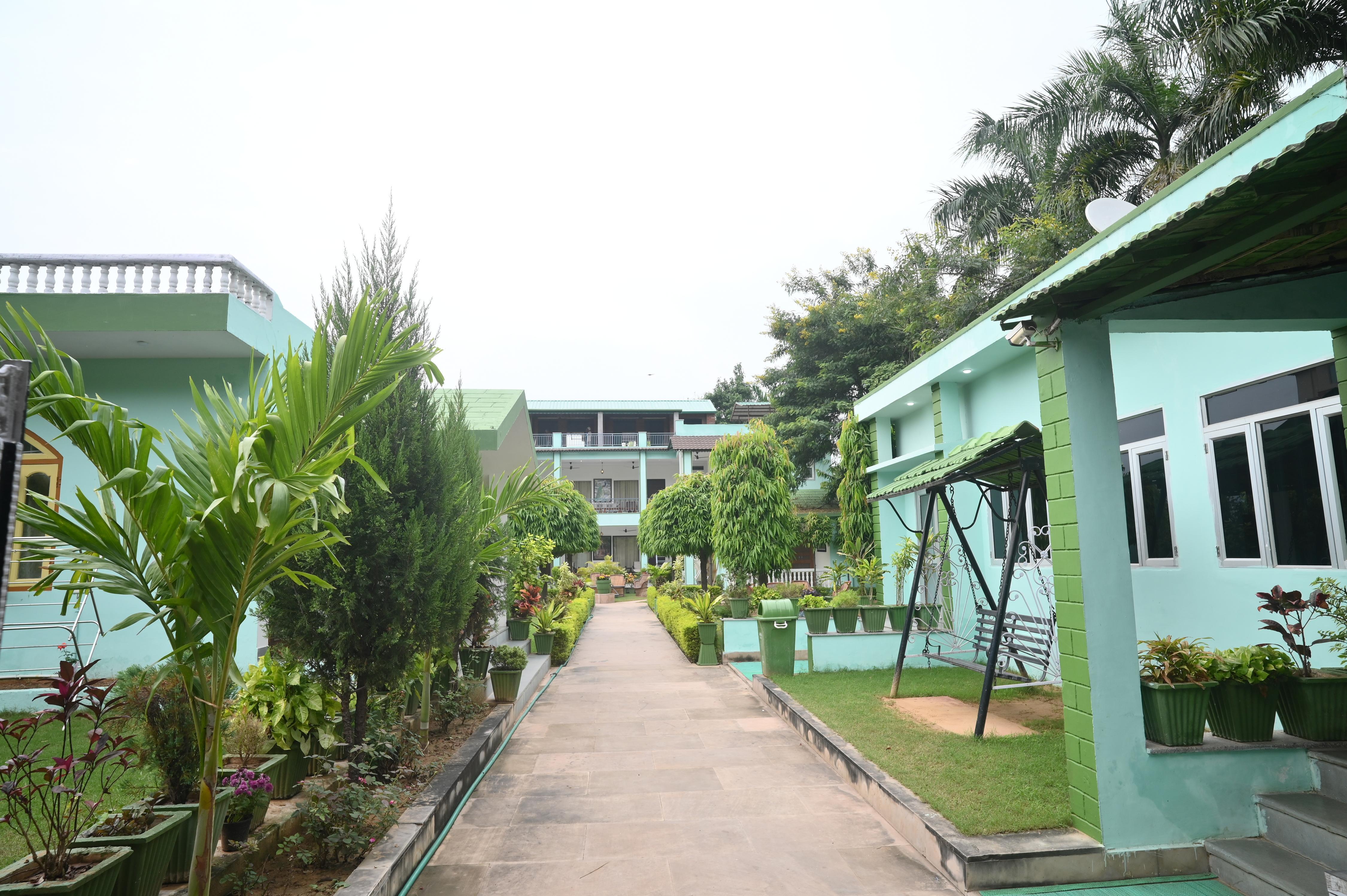 Vatika Resort - Tap to explore photos