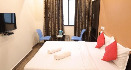 Hotel Sai Niwas Room Type - Deluxe AC Room