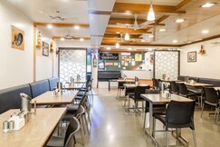 Hotel Vyankatesh (Pure Veg Restaurant)