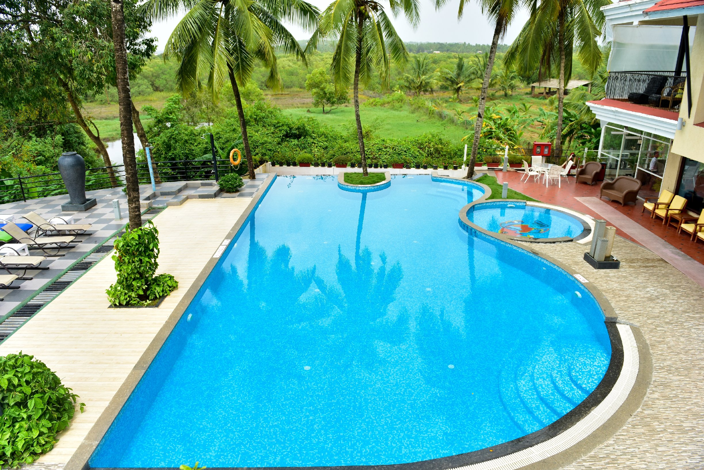 Golden Tulip Goa Candolim - Tap to explore photos