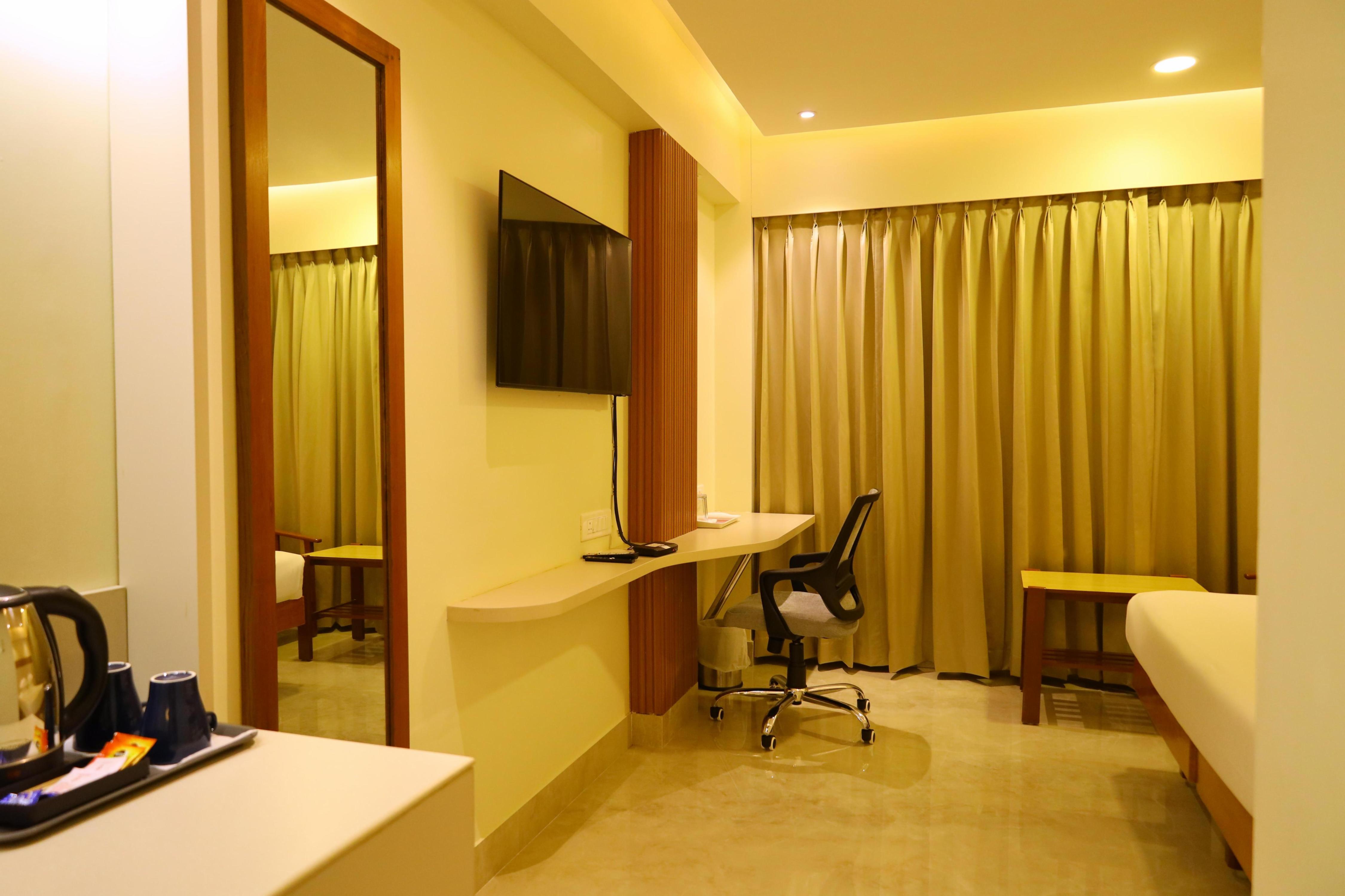 Hotel Surguru Room Type - Standard Double Room