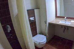 Address of Hotel Royal Prabhu