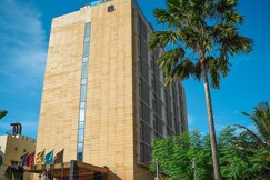 Monotel Luxury Business Hotel