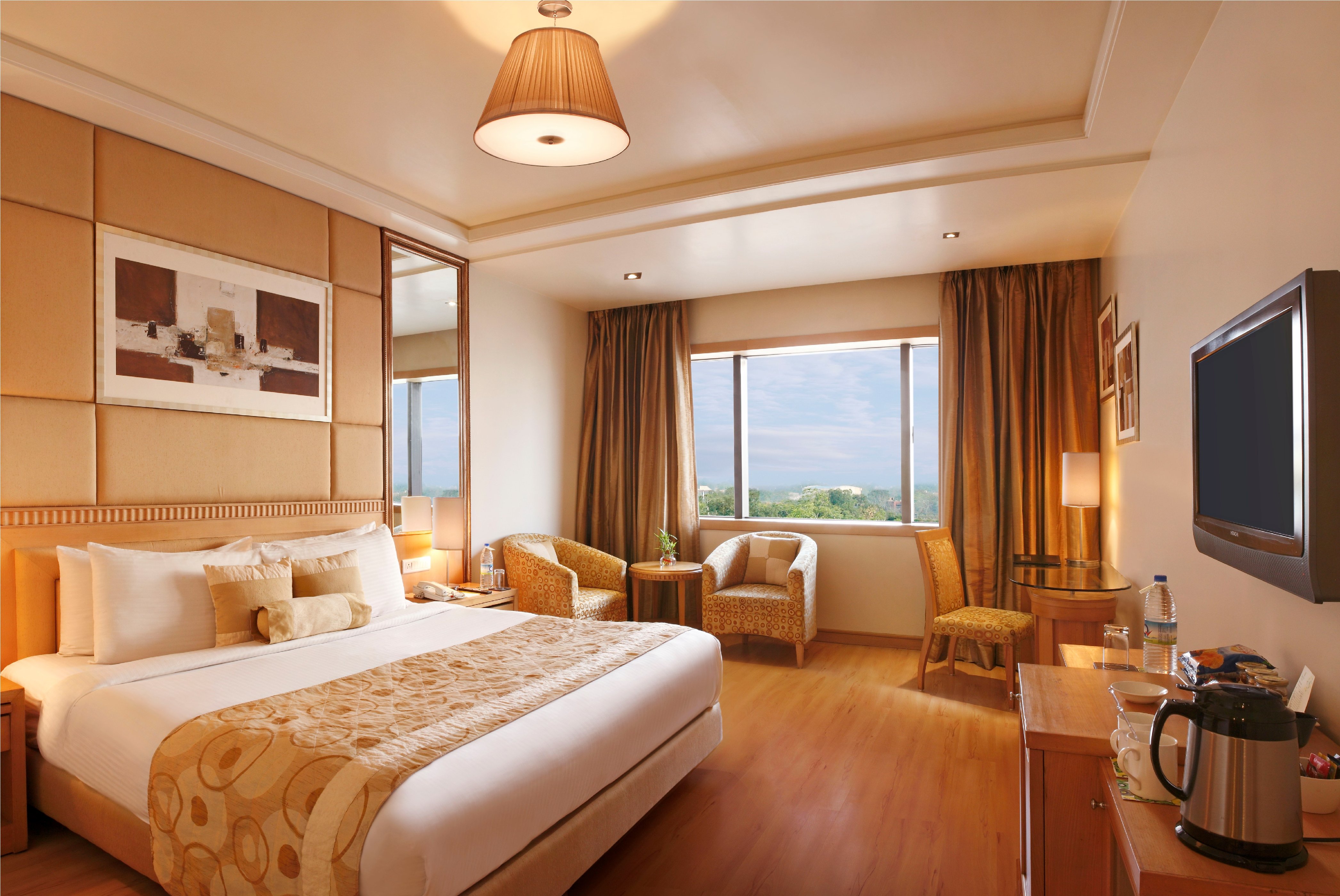 Lemon Tree Premier Jaipur Room Type - Deluxe King Room