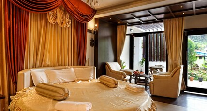 Varaha Valley Room Type - Blue Moon Couple Suite with Private Balcony