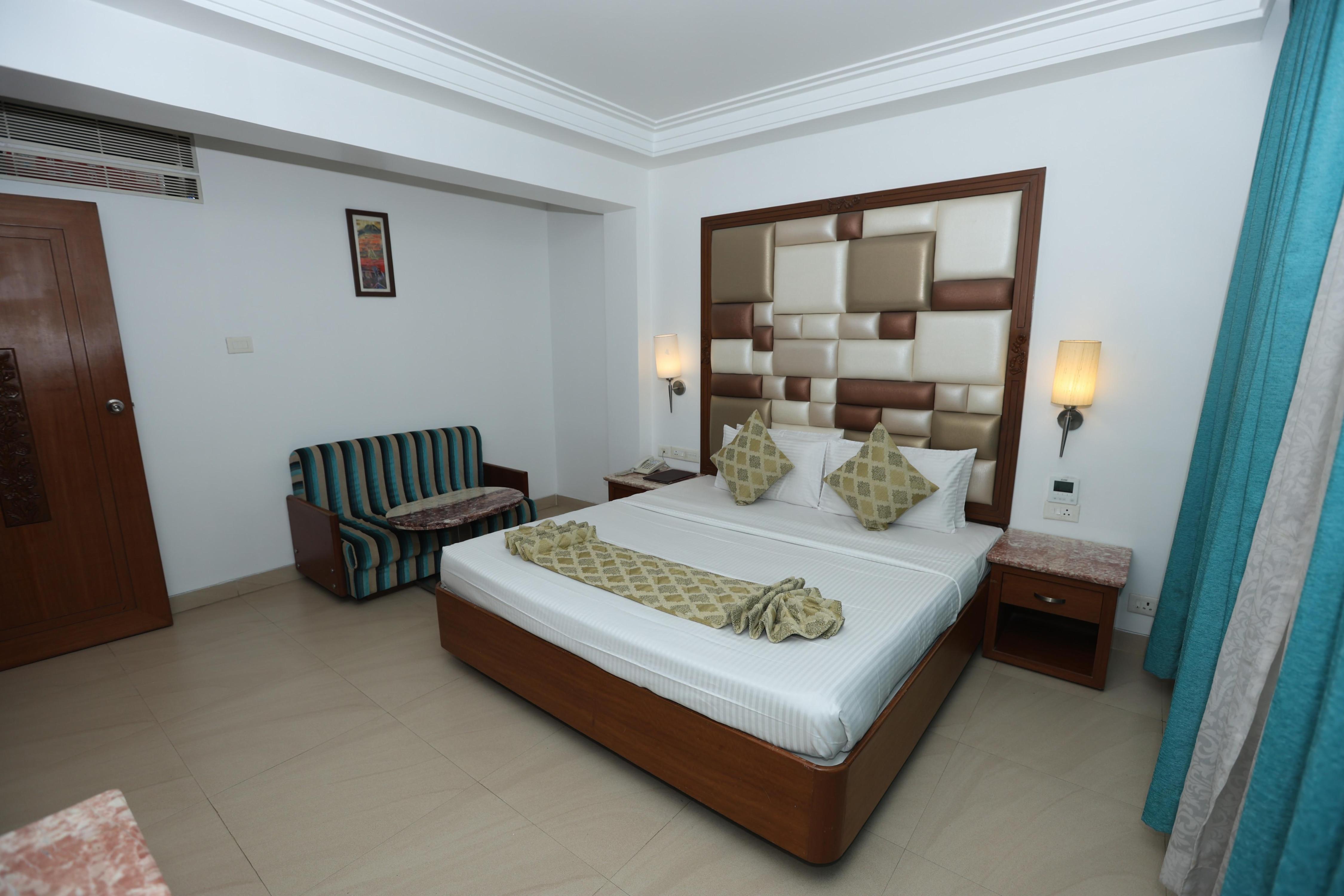 Hotel Karai - Tap to explore photos