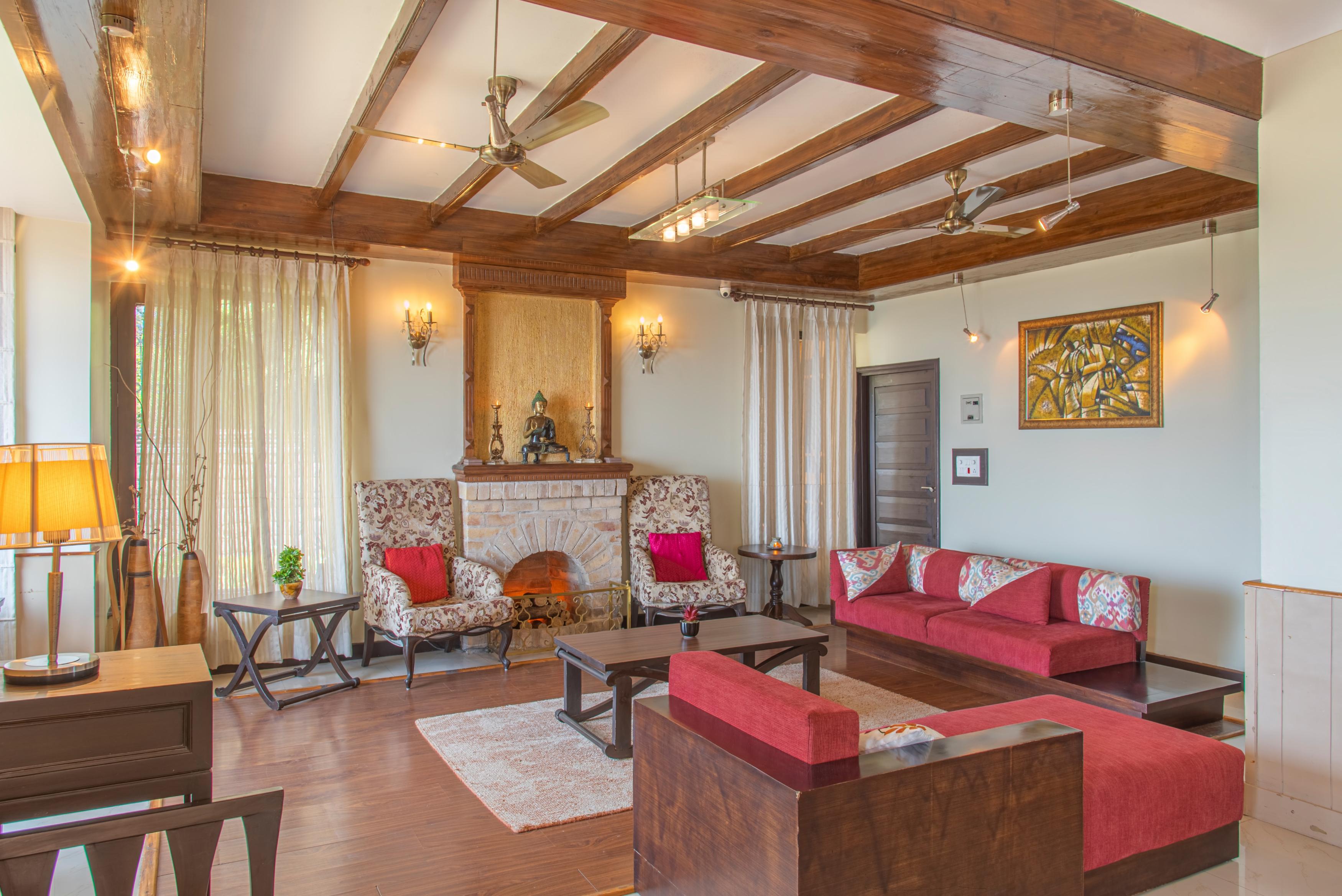 Horizon Villa South | Rooms & Restaurant - Tap to explore photos