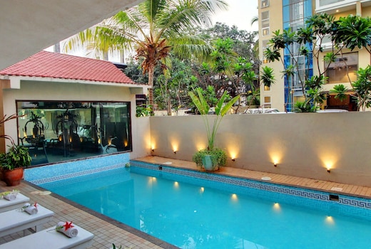 Resort De Crossroads
