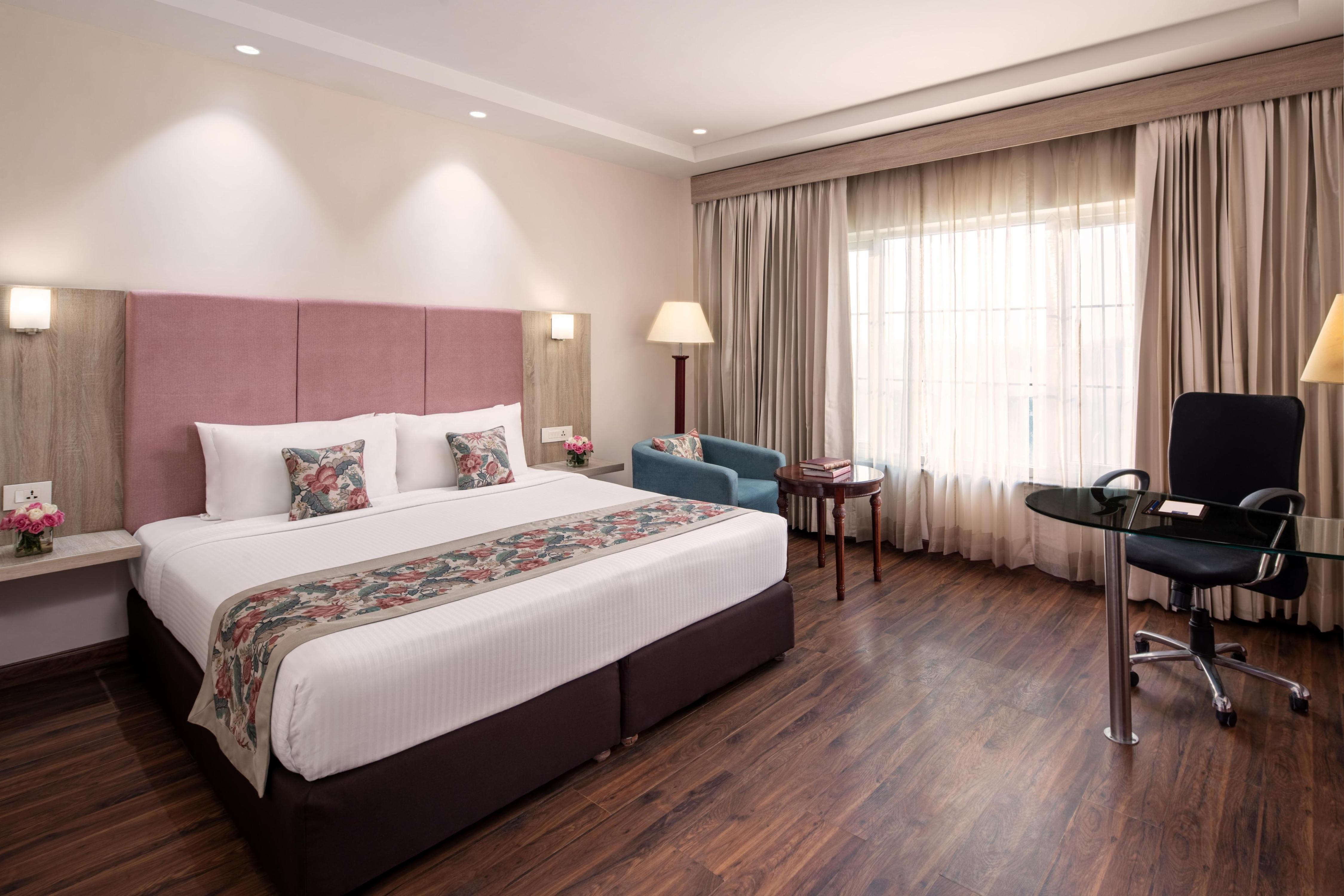 Nidhivan Sarovar Portico-Vrindavan Mathura Room Type - Deluxe Room - Double Bed