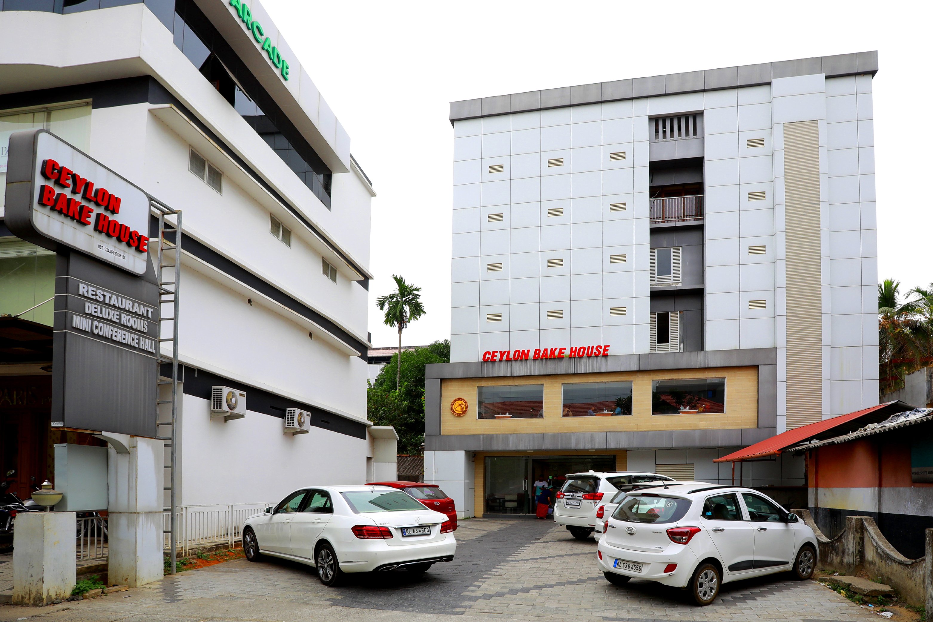 Ceylon Bake House (Woodland Jn)