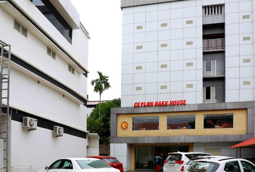Ceylon Bake House (Woodland Jn)