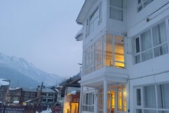 Mala Castle Cottages and Hotels