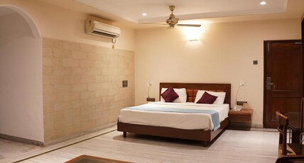 HOTEL VINAYAK & MOLECULE AIR BAR Room Type - Royal Club Room
