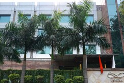 Venizia Sarovar Portico