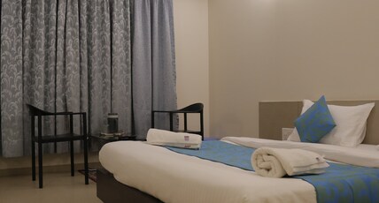 Hotel Sai Dwarka Palace Room Type - DOUBLE BED A.C. ROOM Hotel Sai Dwarka Palace Room Type - DOUBLE BED A.C. ROOM
