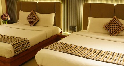 Hotel Ganpati Palace Room Type - Deluxe Quadruple Family Room