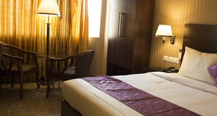 Cochin Legacy Vyttila Room Type - Standard Non AC Room