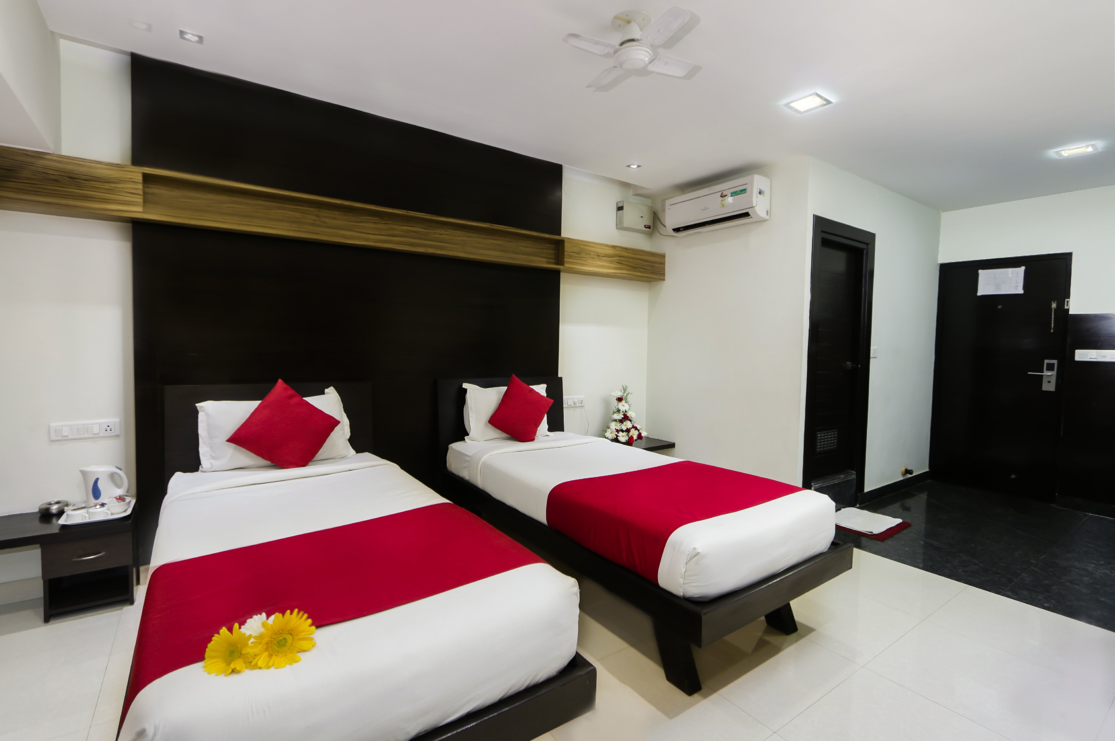 Istay Hotels Rajajinagar - Tap to explore photos