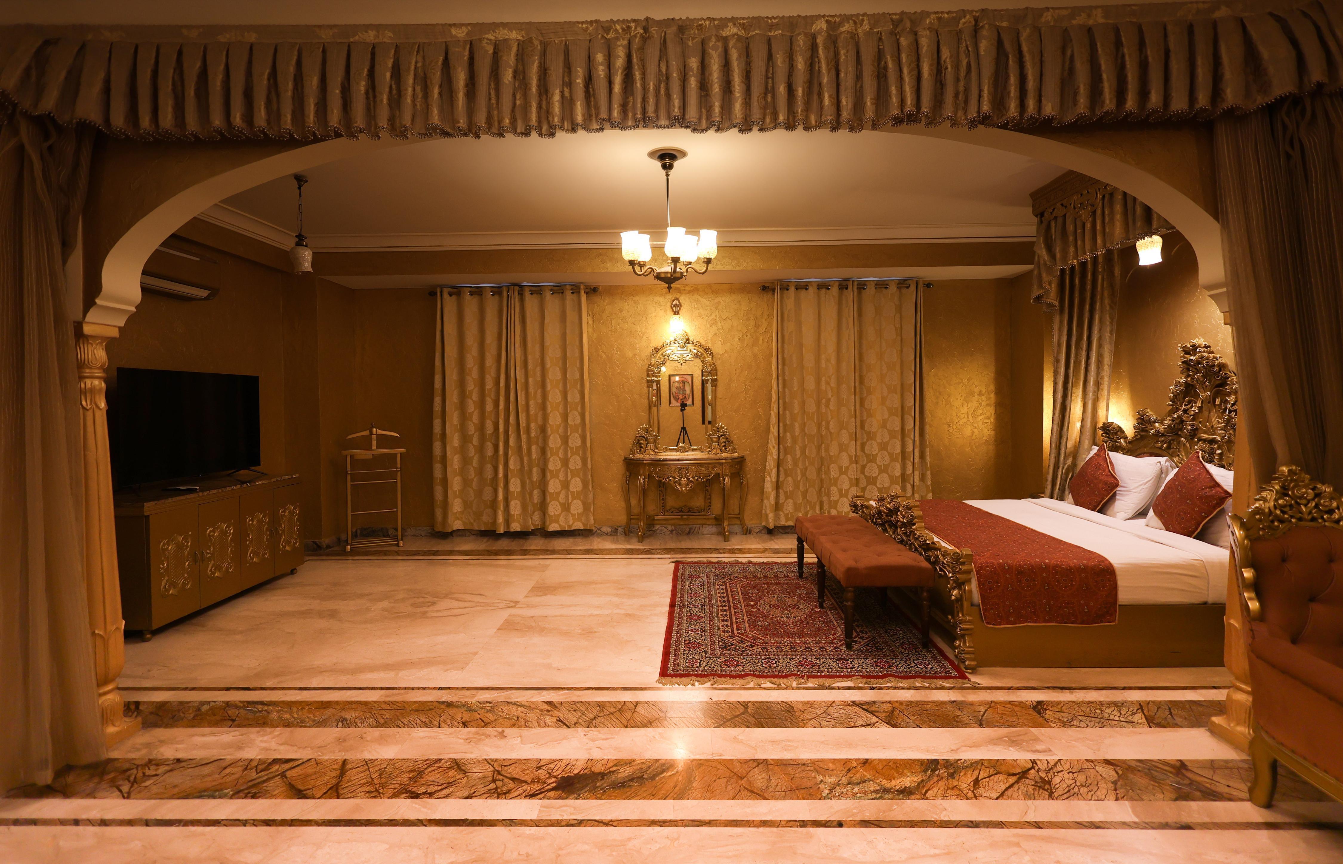 WelcomHeritage Traditional Haveli - Tap to explore photos