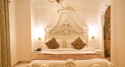 WelcomHeritage Traditional Haveli Room Type - Heritage  Suite