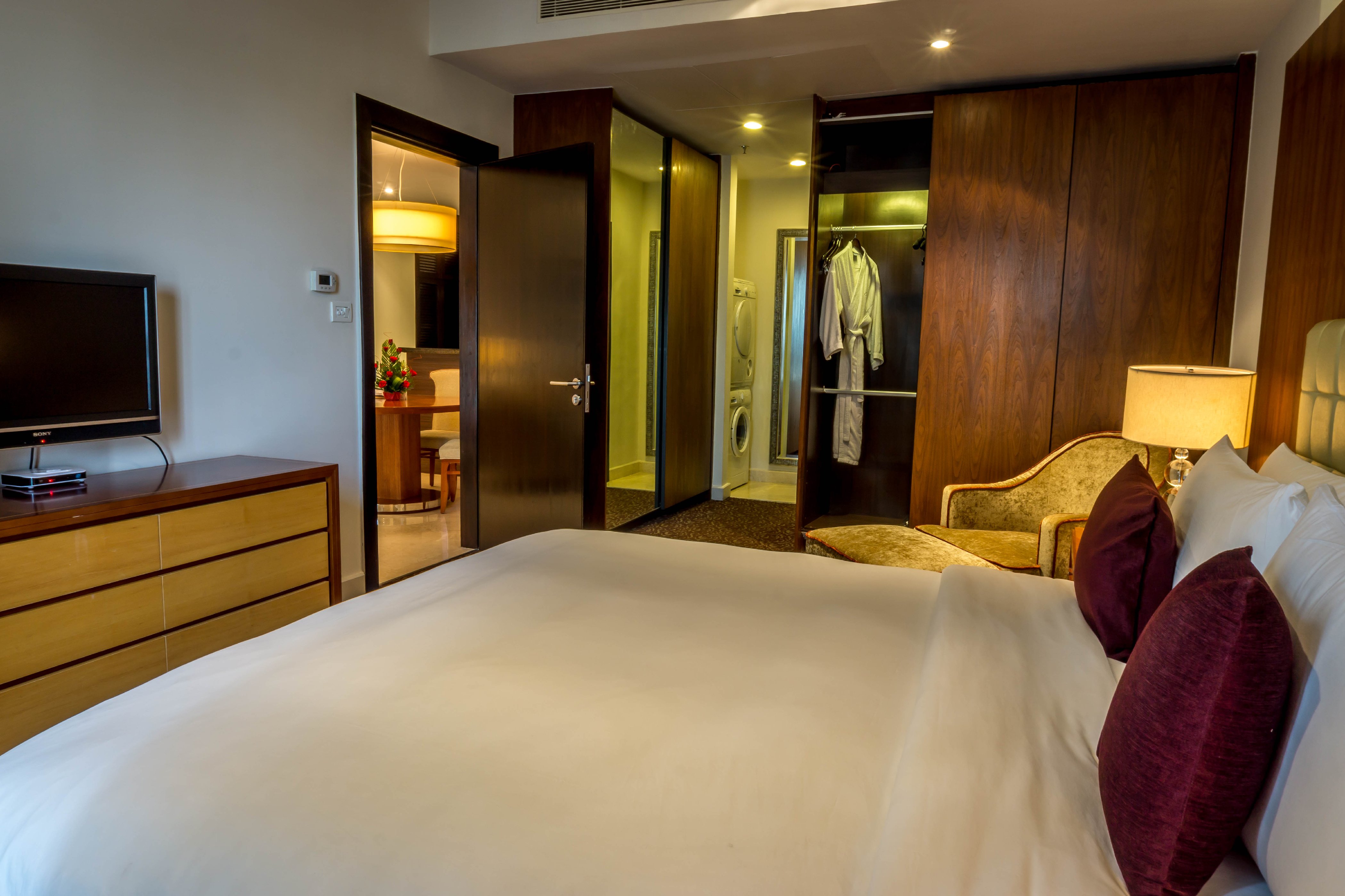 Oakwood Residence Whitefield Bangalore - Tap to explore photos