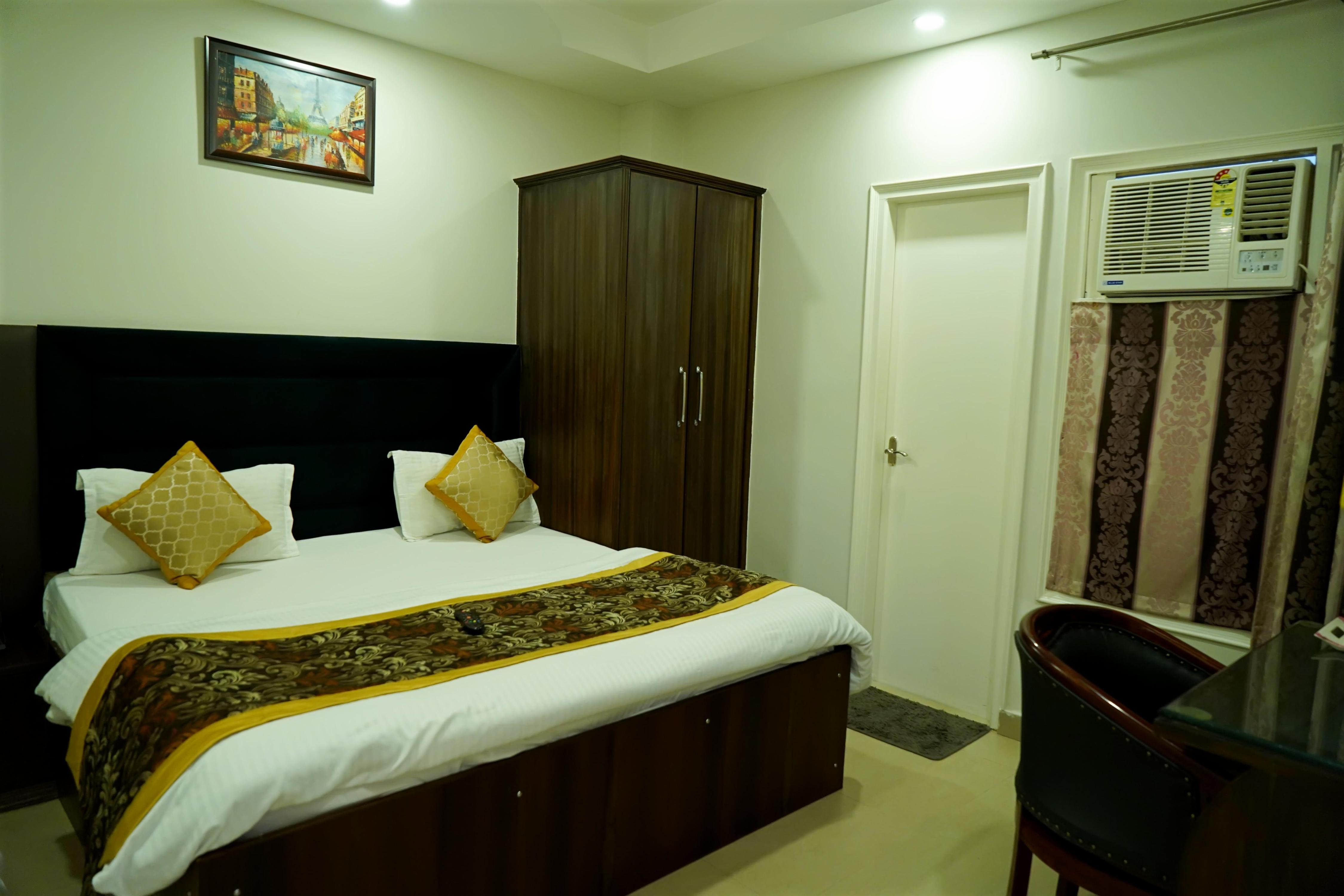 Hotel The Royal Placid Room Type - Super Deluxe Room AC
