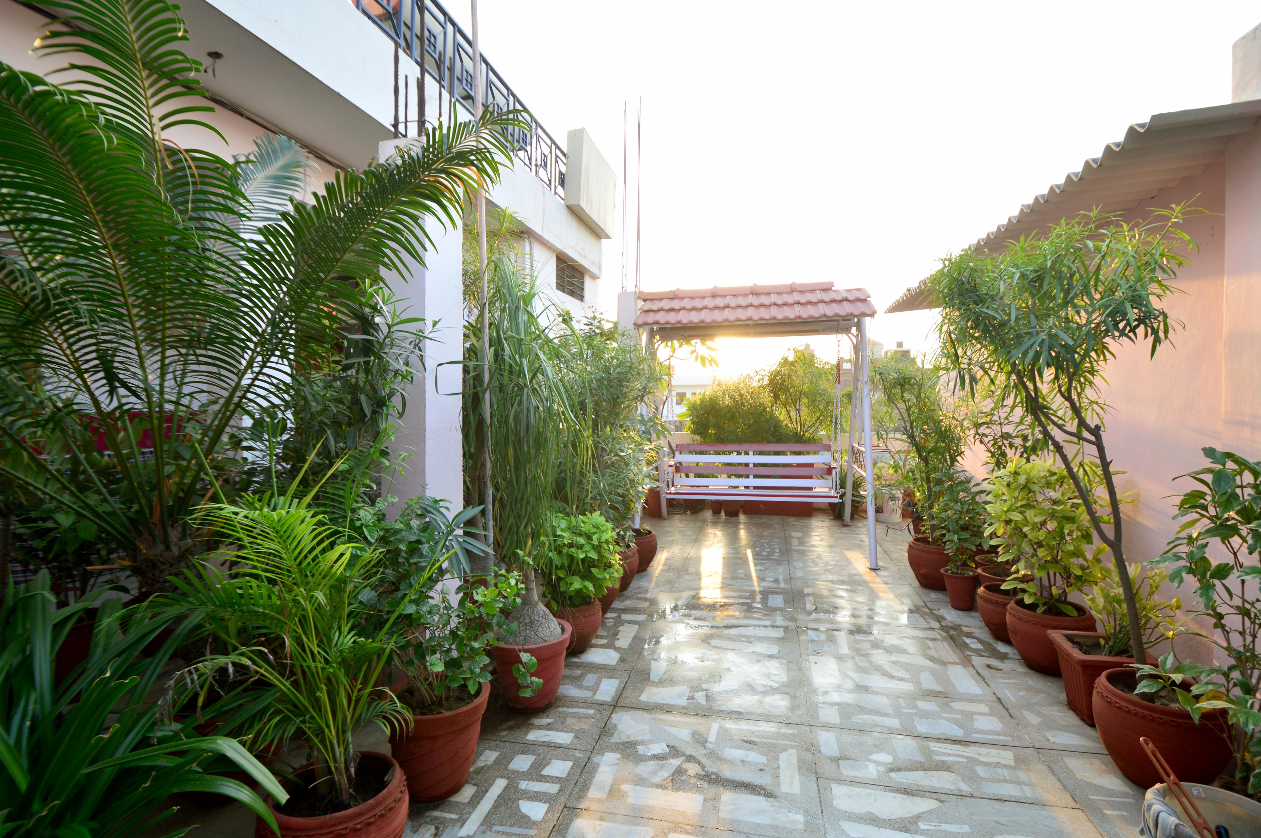 Hotel Jai Maa Palace Near Railway Station - Tap to explore photos