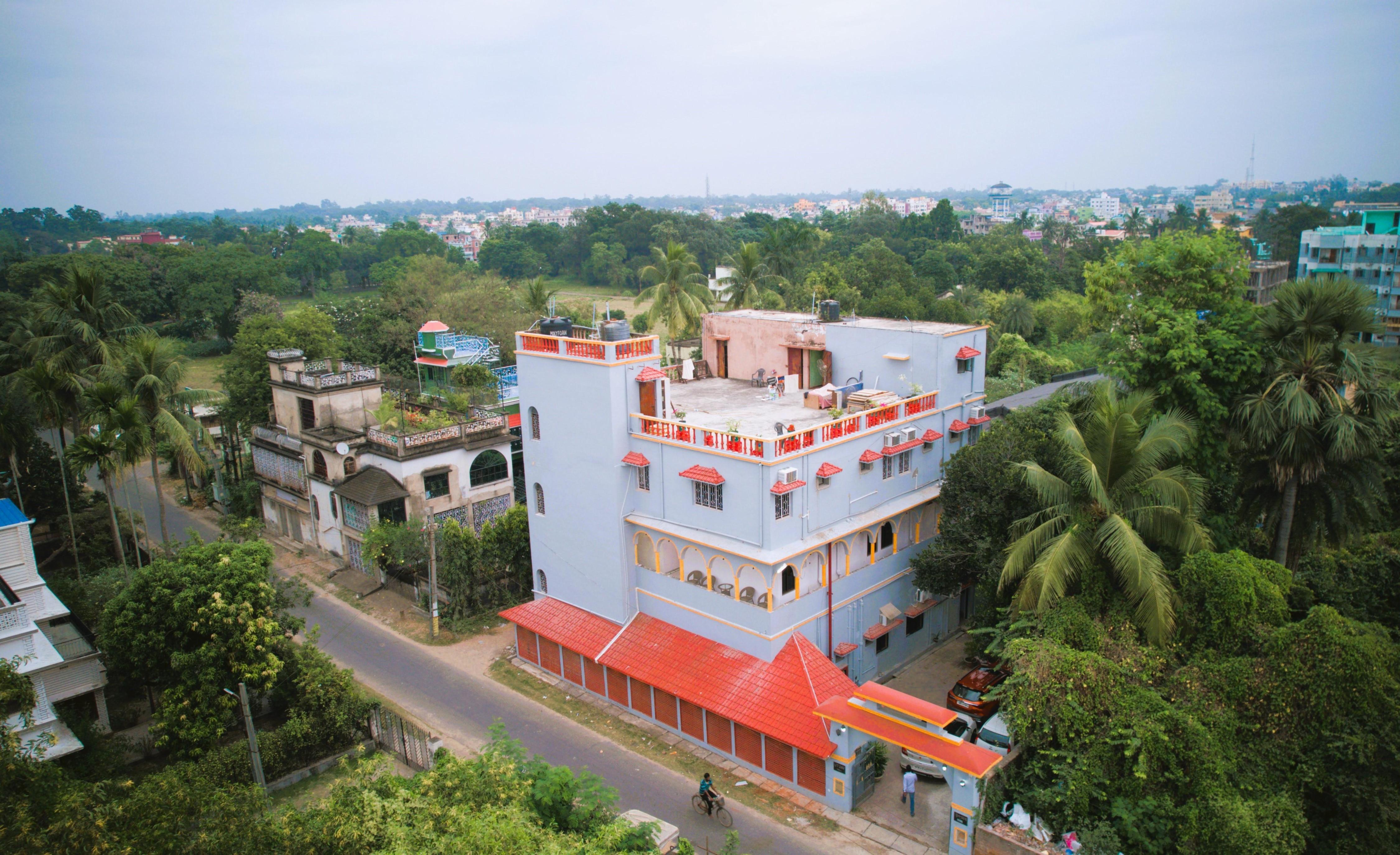 UTSAV HOTEL Bolpur Shantiniketan - Tap to explore photos