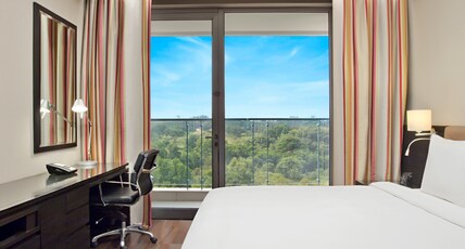 DoubleTree Suites by Hilton Bengaluru Outer Ring Road Room Type - KING ONE BEDROOM SUITE WITH BALCONY DoubleTree Suites by Hilton Bengaluru Outer Ring Road Room Type - KING ONE BEDROOM SUITE WITH BALCONY