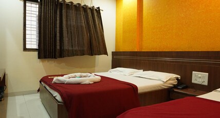 Hotel Jain Residency Room Type - Deluxe Triple Bed Ac