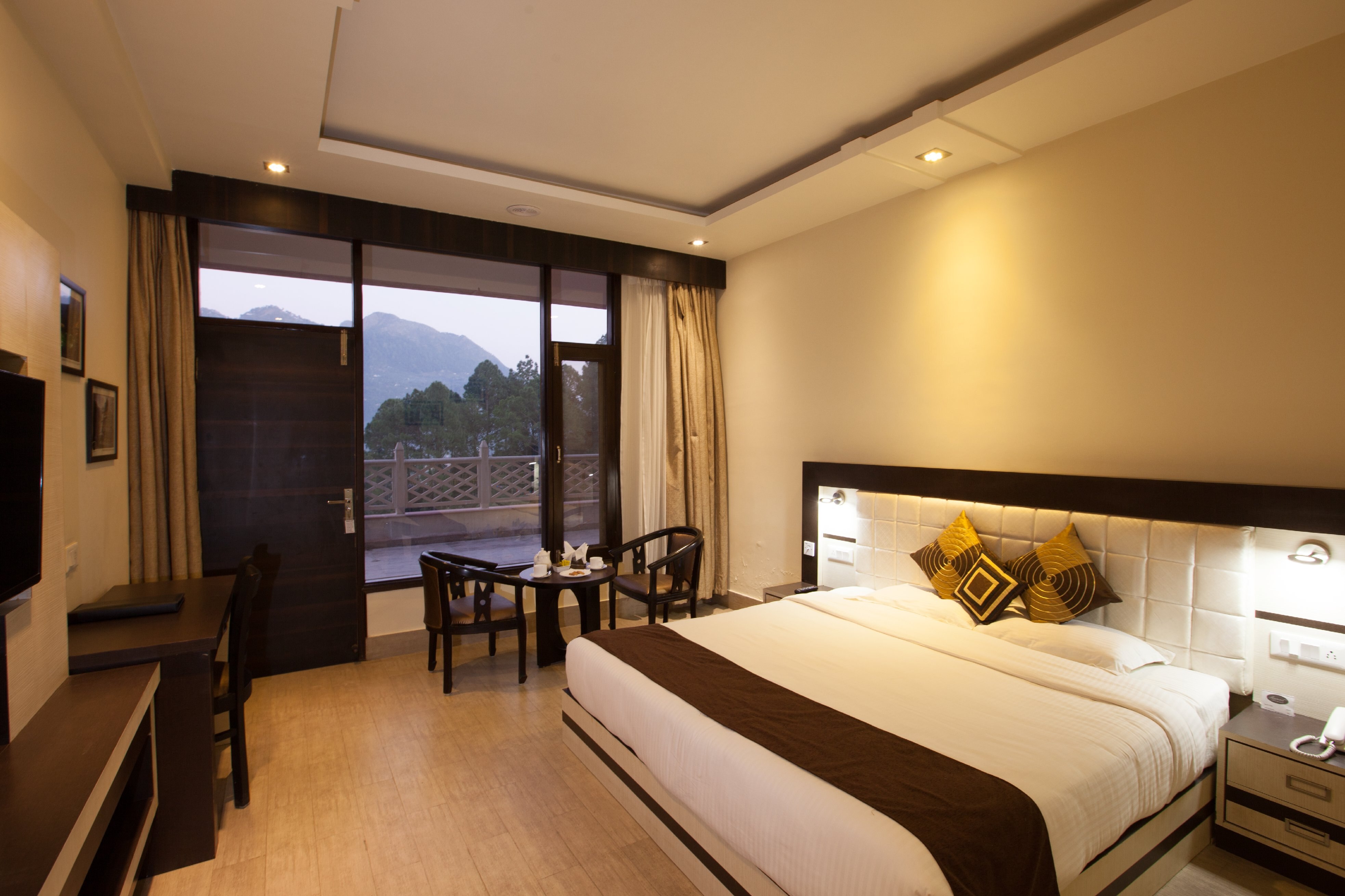 Sea Hawk-Luxury Hill Resort(4 Mins drive from Bhimtal Lake) - Tap to explore photos