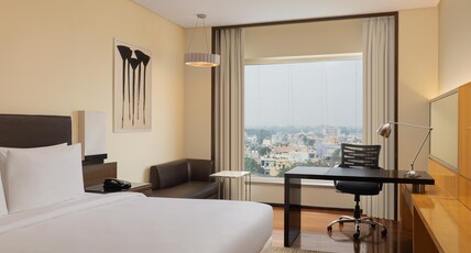 Courtyard by Marriott Bilaspur Room Type - Deluxe Room, Guest room, 1 King