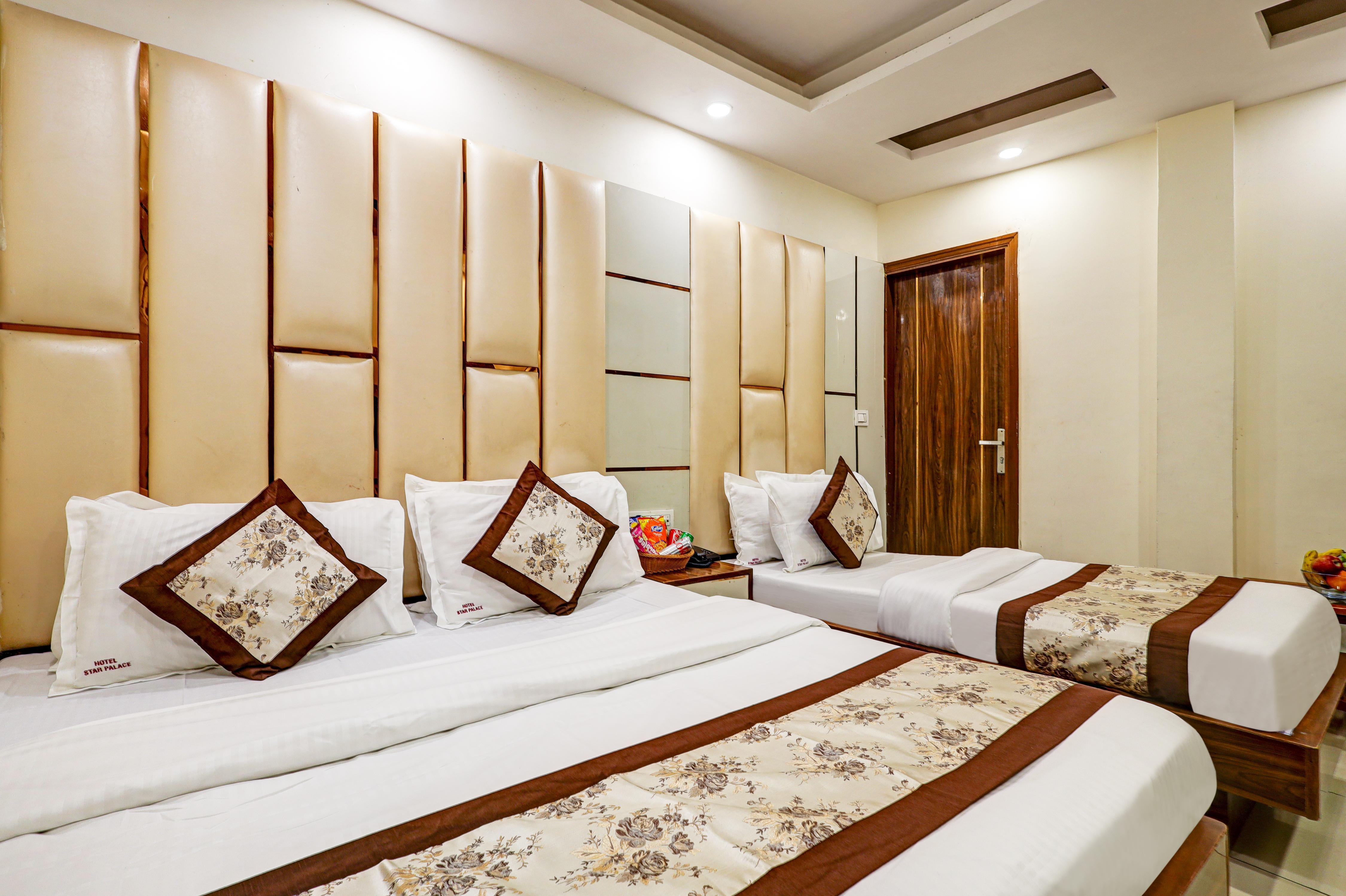Hotel Star Palace 1 Mins from New Delhi Railway Station & Connaught Place - Tap to explore photos