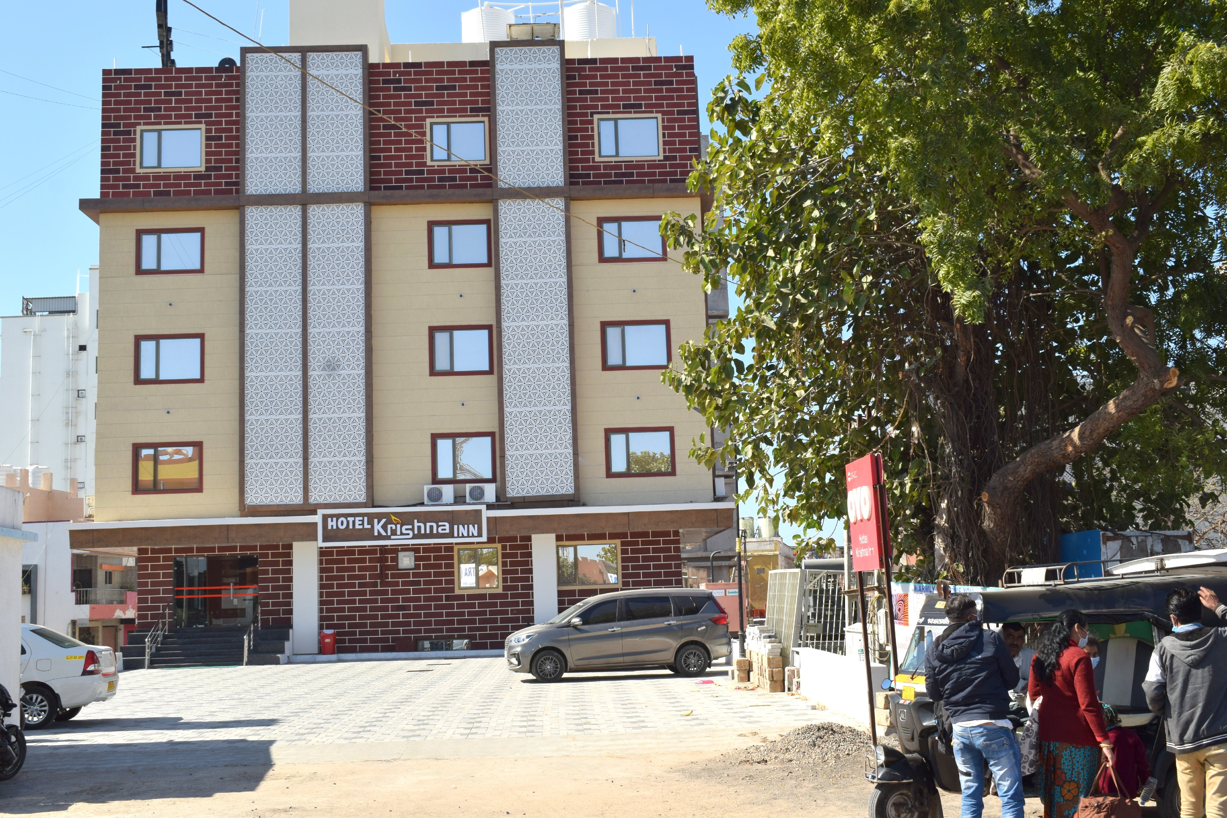 Hotel Krishna Inn - Tap to explore photos