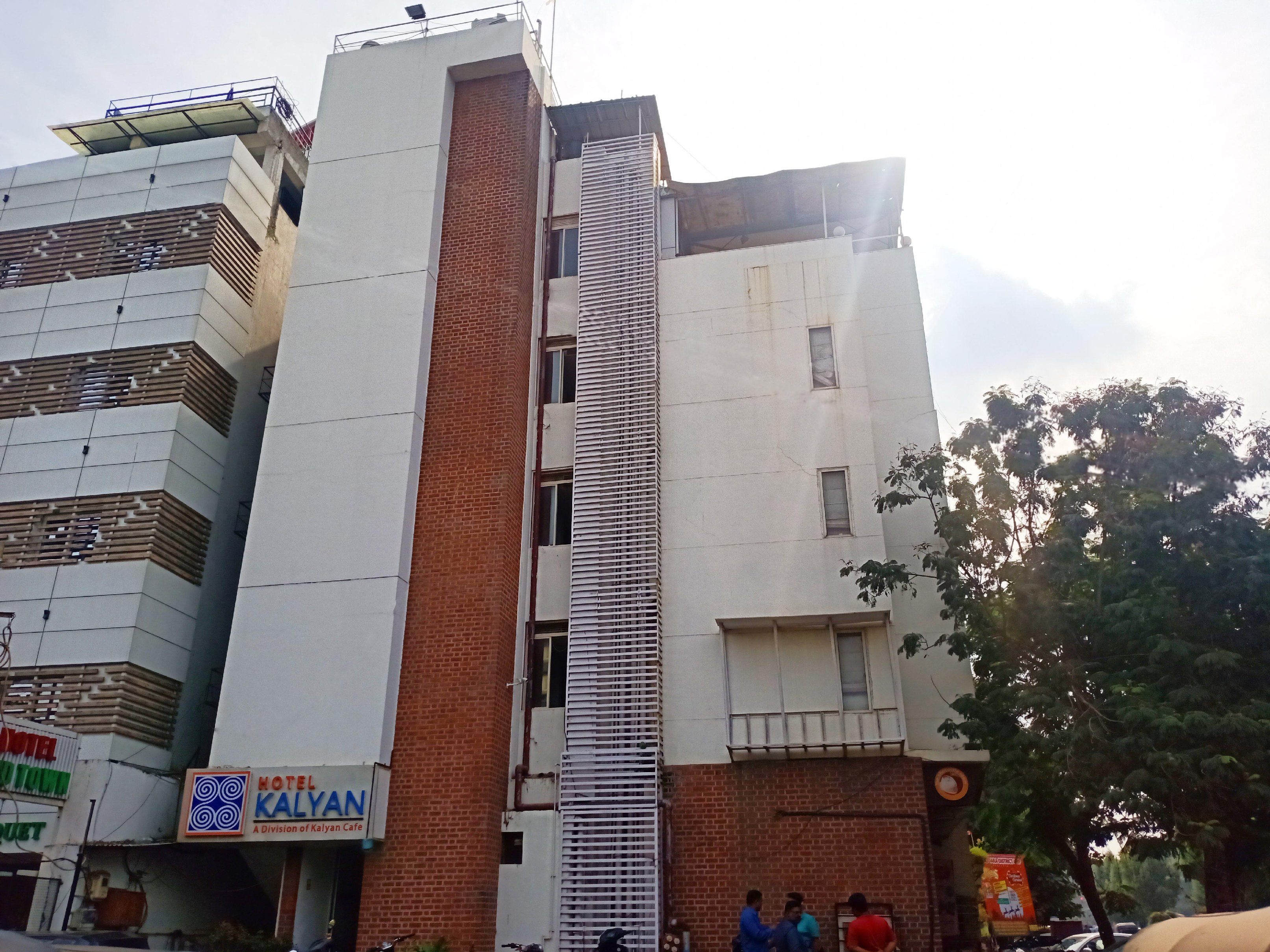 Kalyan Hotel