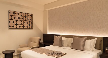 Radiance by Hotel Roopa Room Type - Executive Suite Room