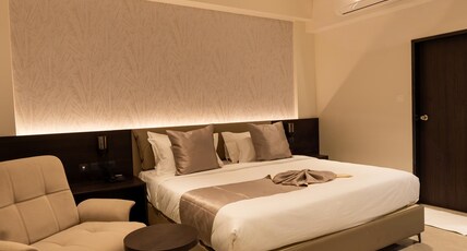 Radiance by Hotel Roopa Room Type - Premium Room - Queen Bed