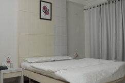 Hotel Aashish Deluxe Lodging