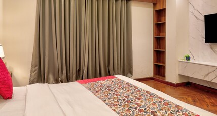 Hotel Grand Arcasia Greater Kailash & Nehru Place Room Type - Premium Double Room (Ground Floor)