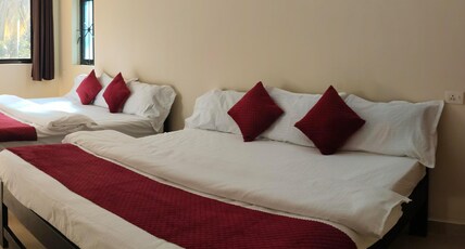 Subhash Guest House Room Type - Deluxe AC Room