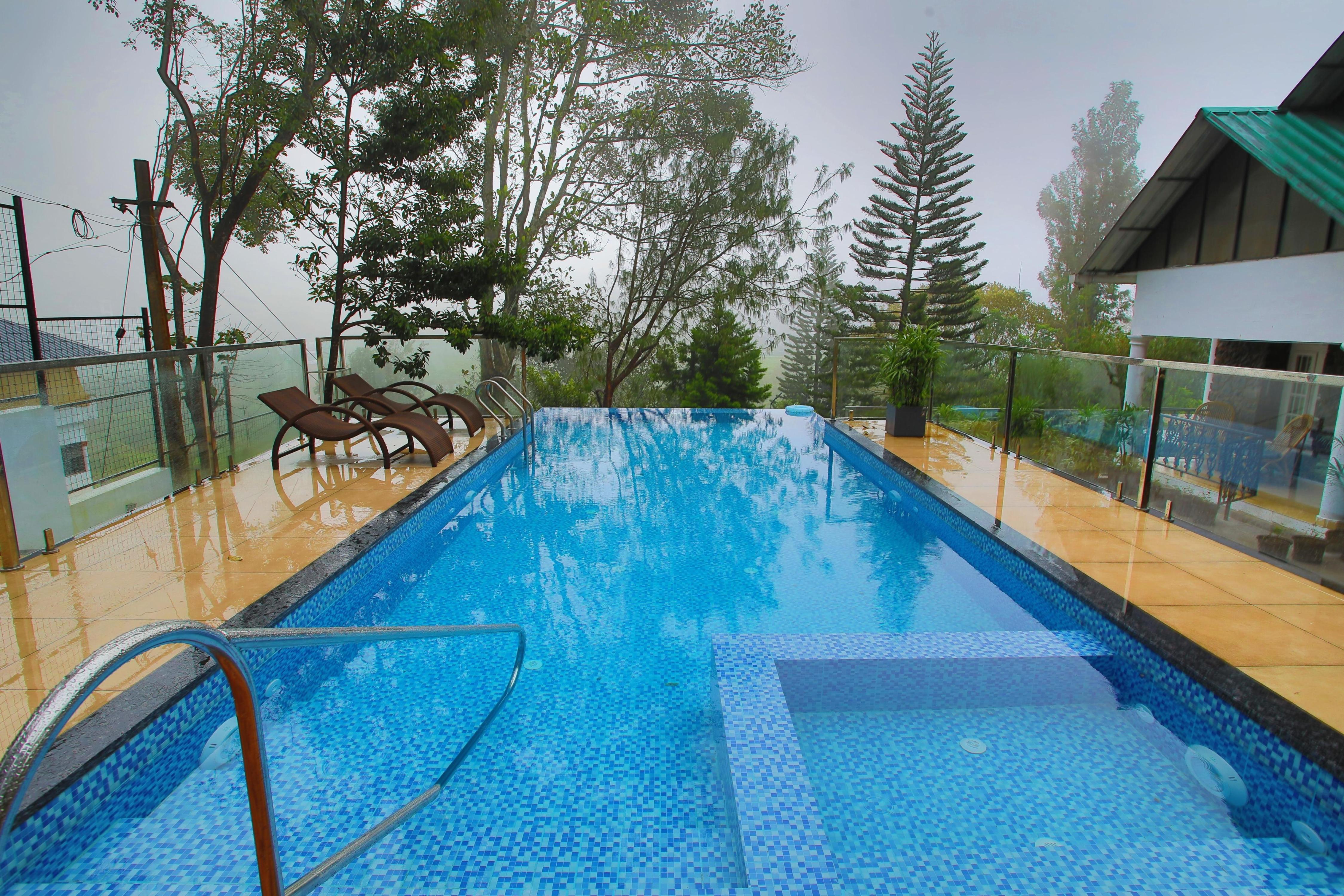 Chithirapuram Palace | Pool & Restaurant