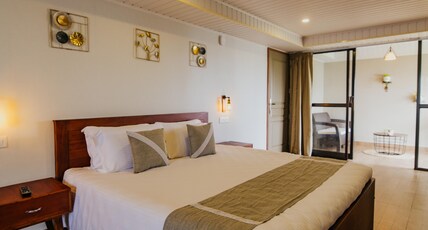 Misty Courtyard Room Type - Suite Room with Balcony
