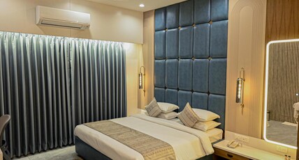Carnival Resort Room Type - Suite - Balcony with Lawn View - New